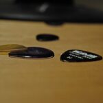 ピックの材質によって音や弾き心地はどう変わるのか?
